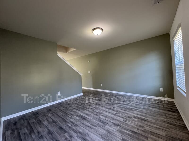 Phenix City House: 318 Irish Lane