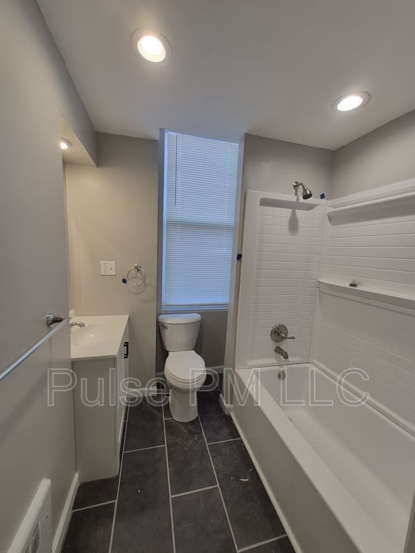 Dayton Condo: 638-640 6th Avenue - 638-2