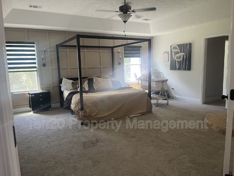 Midland House: 9420 Yarbrough Rd