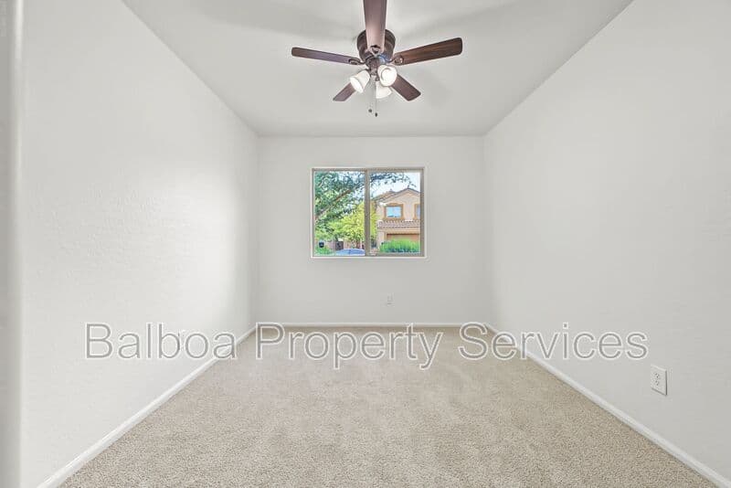 Florence House: 6135 E Paradise Ln