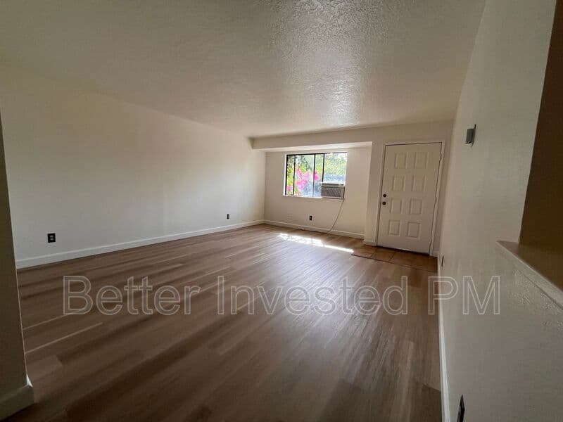 Healdsburg Condo: 427 North St