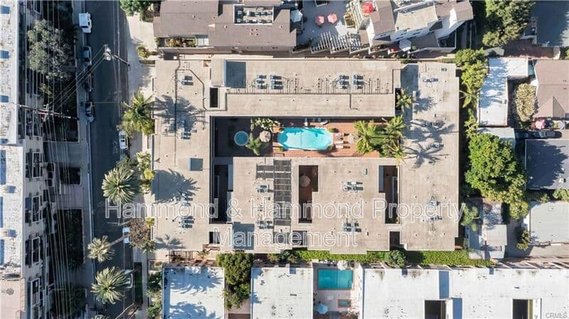 West Hollywood Condo: 970 Palm Ave.