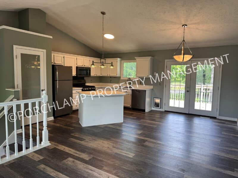 Grand Rapids House: 6235 Cascade Road Southeast