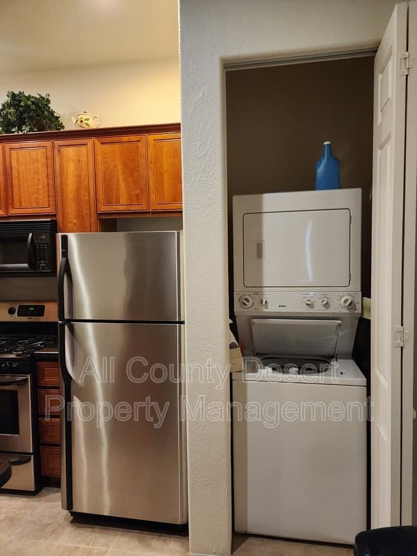 La Quinta Condo: 50650 Santa Rosa Plaza