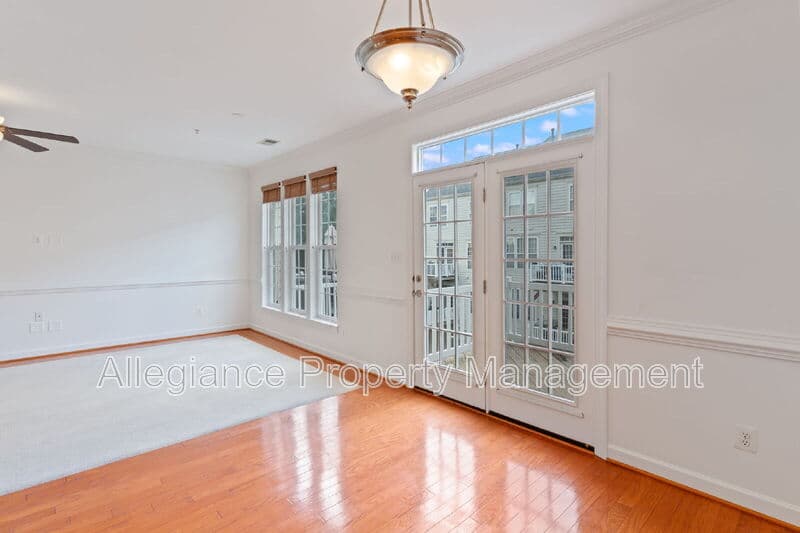 Alexandria House: 5675 Harrington Falls Ln