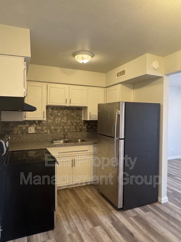Las Vegas Condo: 615 South Royal Crest Circle - 24