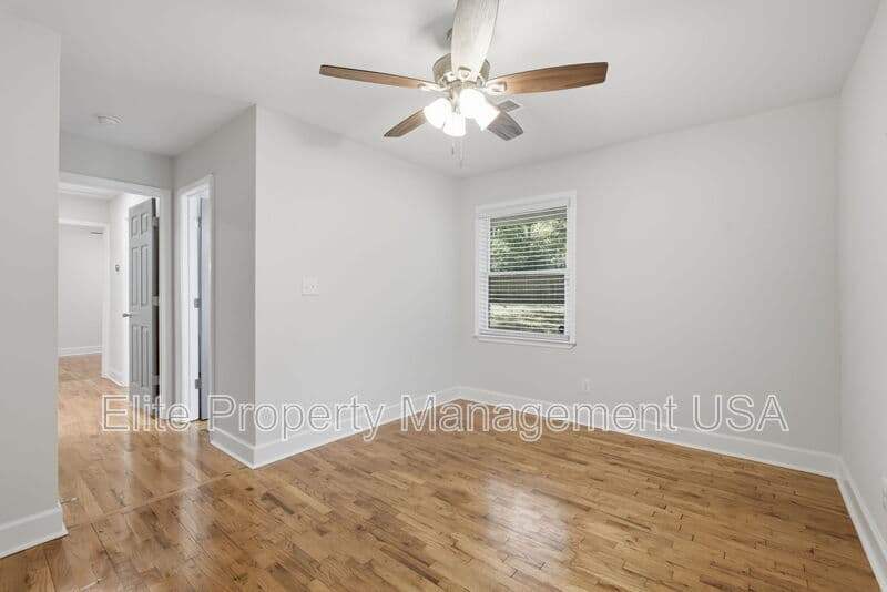 Decatur House: 1395 Dennis Drive