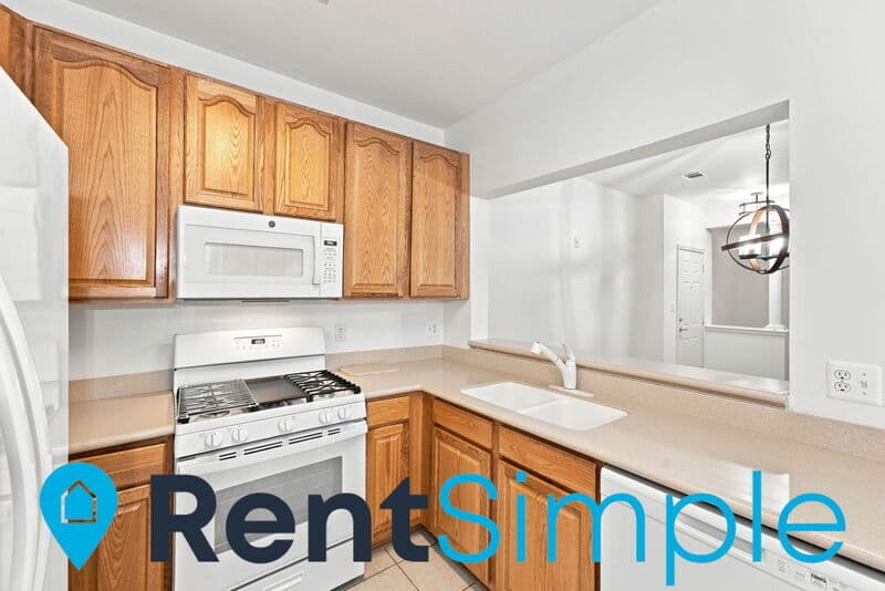 Gainesville Condo: 13890 Chelmsford Drive
