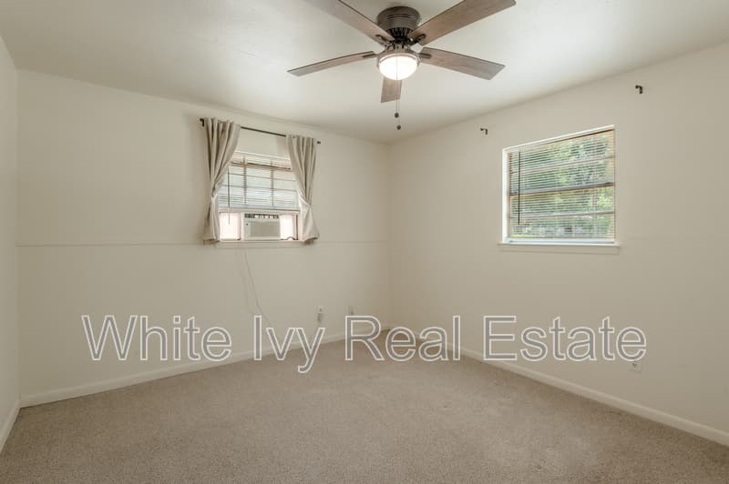 Huntsville House: 712 Cline St