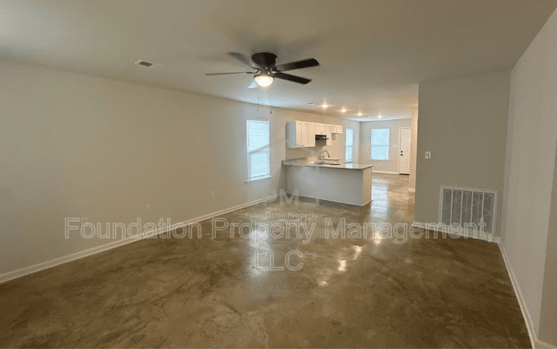 West Memphis House: 313 Westree Street