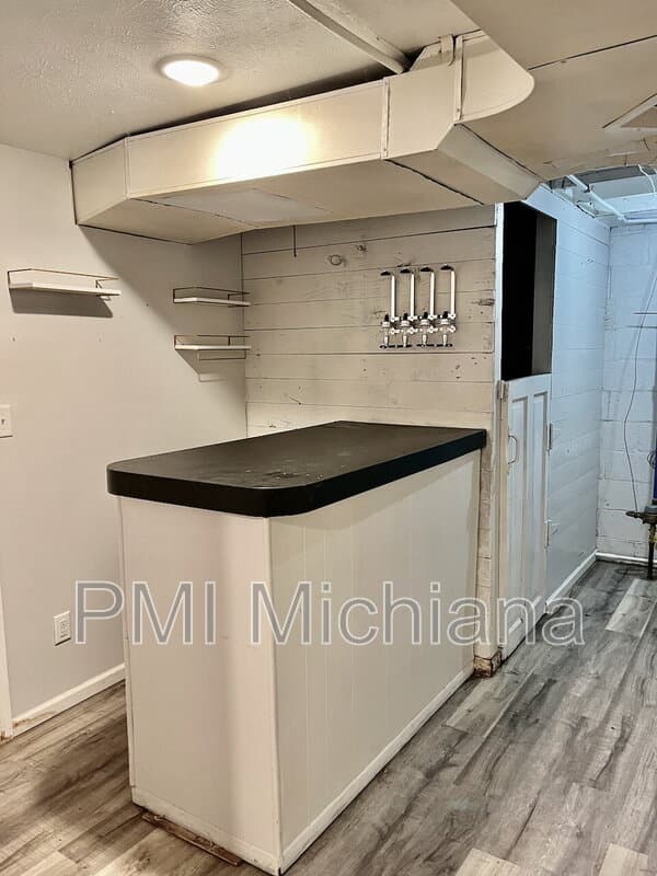 South Bend House: 606 S 27th St