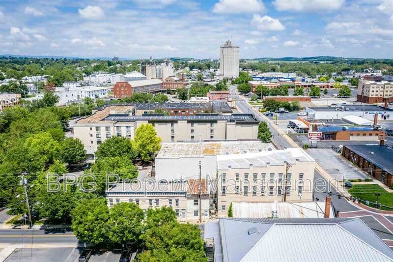 Harrisonburg Condo: 205 N Main