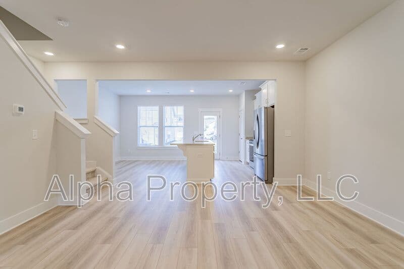 Moore Townhome: 1530 Rivermeade Dr