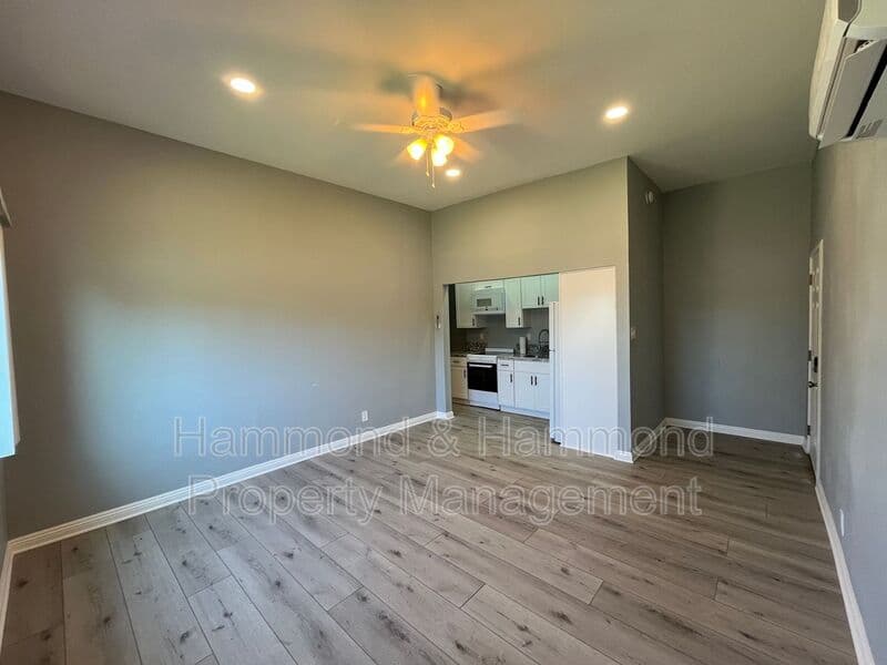 Woodland Hills House: 23242 Victory Blvd.
