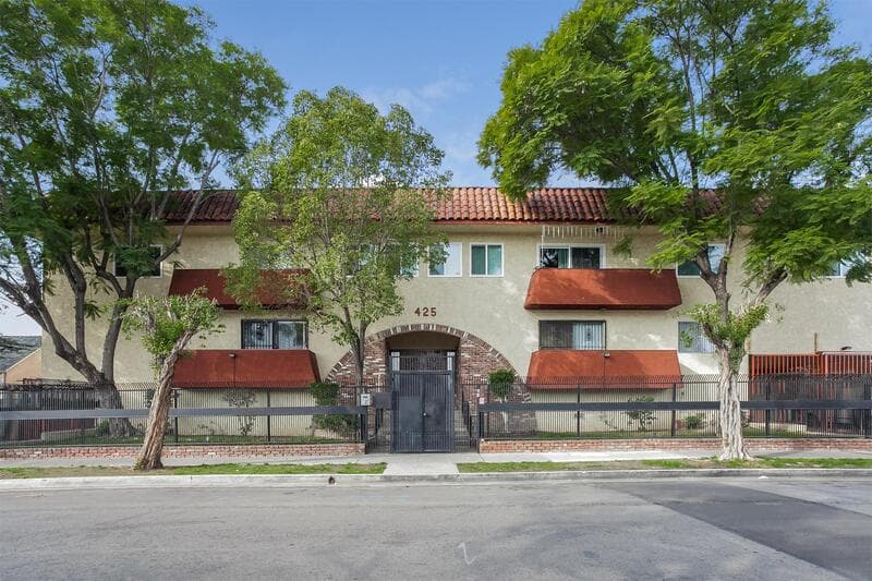 Los Angeles Condo: 425 North Hobart Blvd. - 109