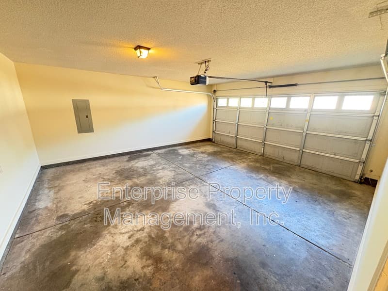 Cordova House: 10127 Cross Valley Drive