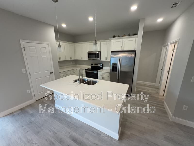 Citrus Springs House: 1626 W Newbury St
