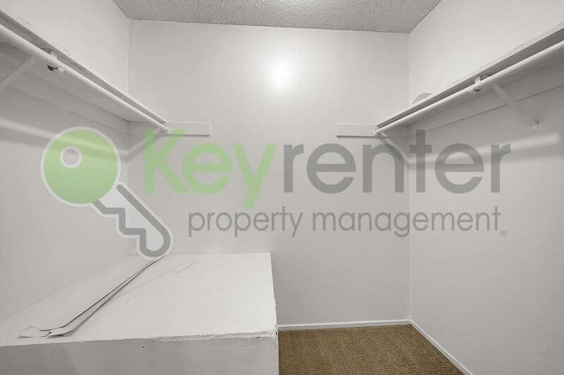 Sacramento House: 2941 Norcade Circle