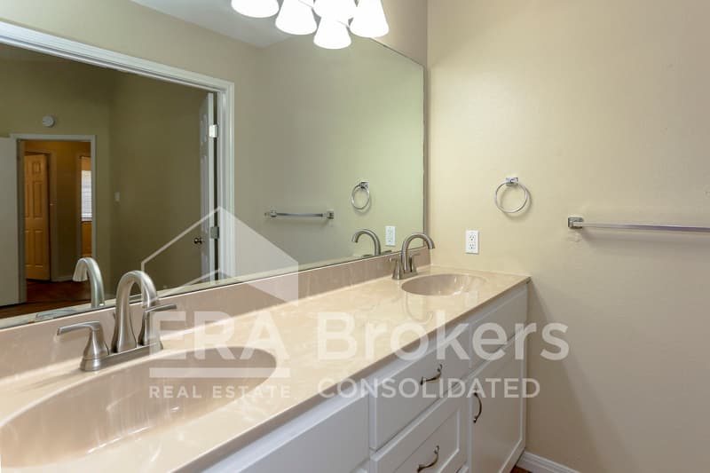 Killeen House: 2407 Armadillo