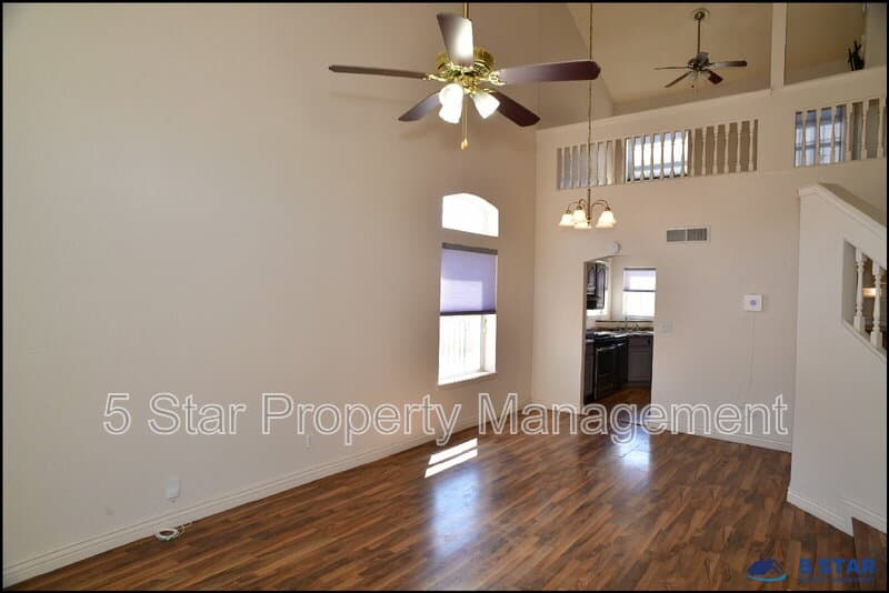 El Paso House: 12062 Ben Proctor Dr