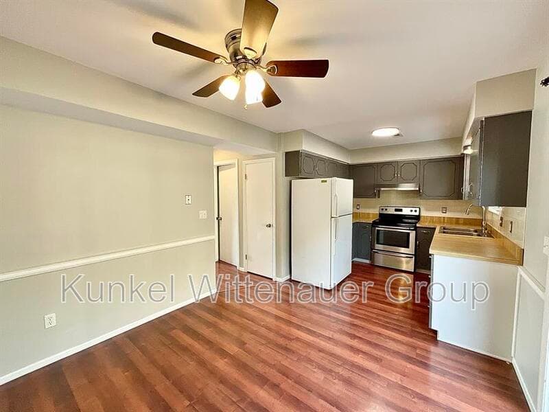 O'Fallon House: 932 Maces Grove