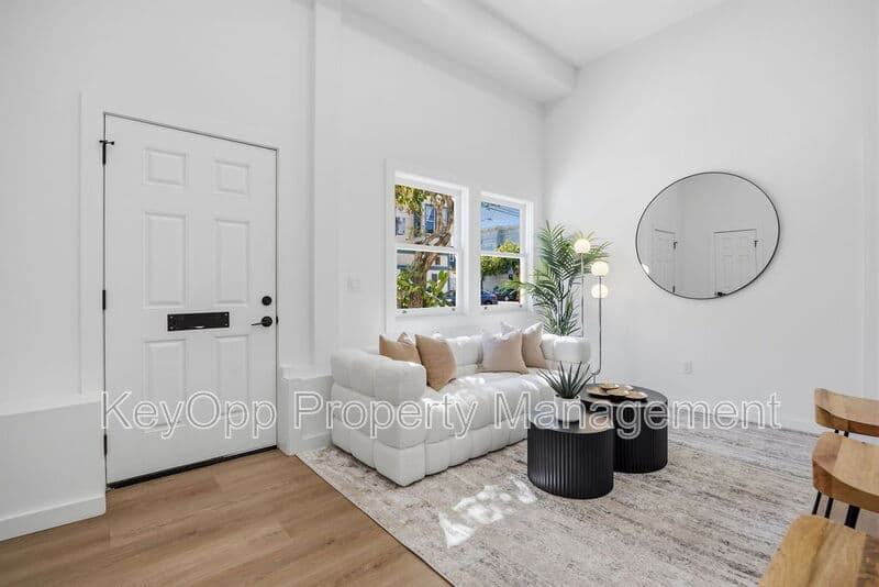 San Francisco Condo: 2730 23rd Street