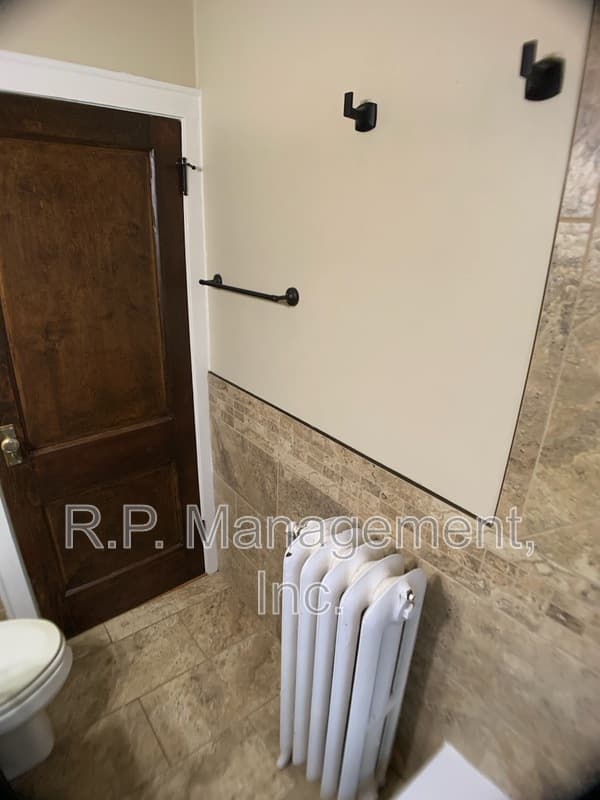 Saint Paul Condo: 1150 Central Ave W