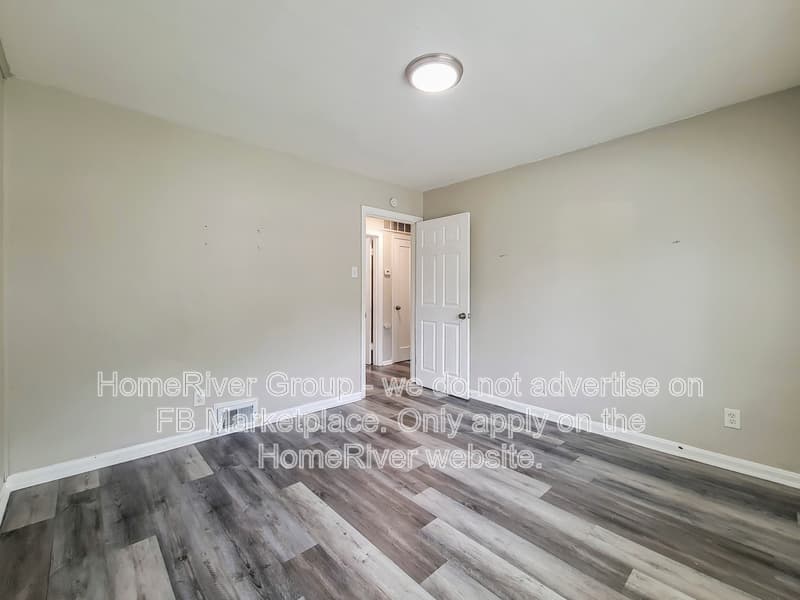 Saint Louis House: 8014 Patterson Dr