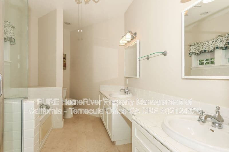 Murrieta House: 36475 Avenida La Cresta