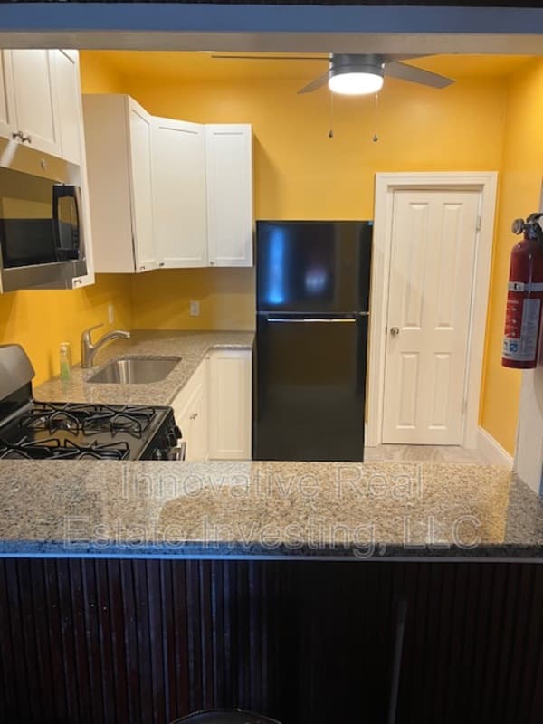 Philadelphia House: 6115 Lansdowne Avenue