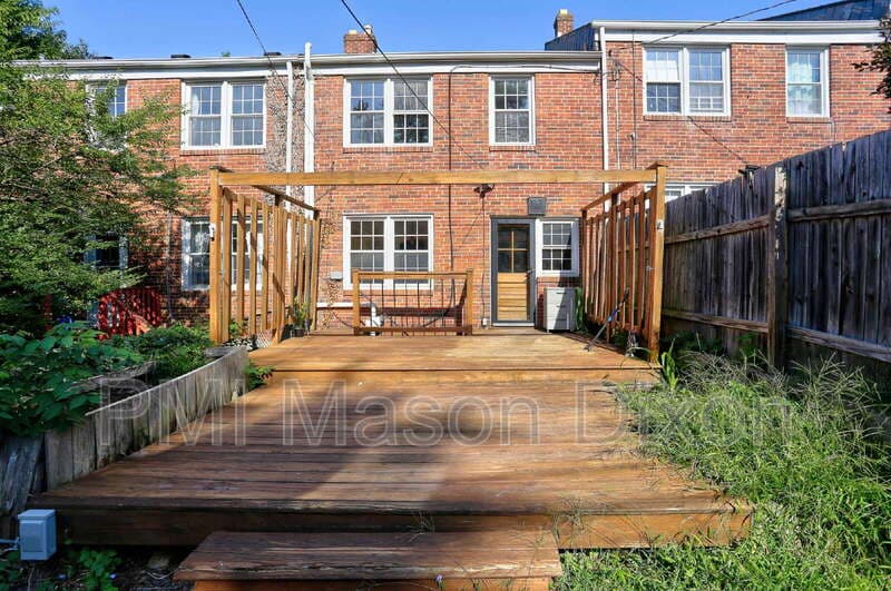 Baltimore Townhome: 133 Stevenson Lane