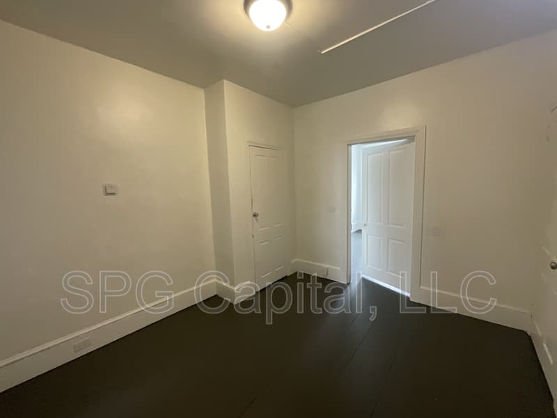 York Condo: 839 E Market St, York - 2nd Fl