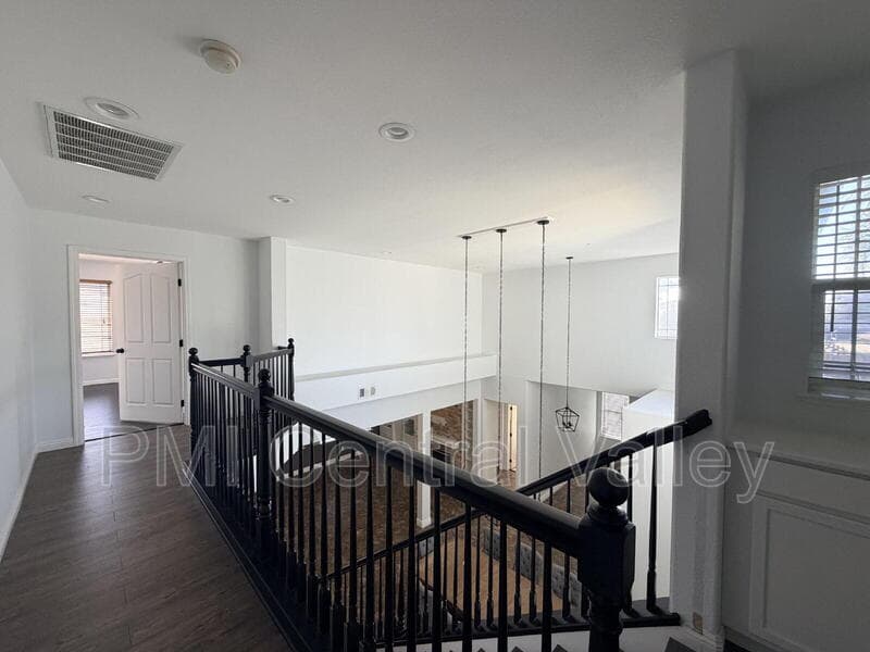 Lathrop House: 108 Hornfels Ave