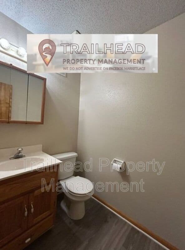 Grain Valley Townhome: 1108 SW Ephraim Dr
