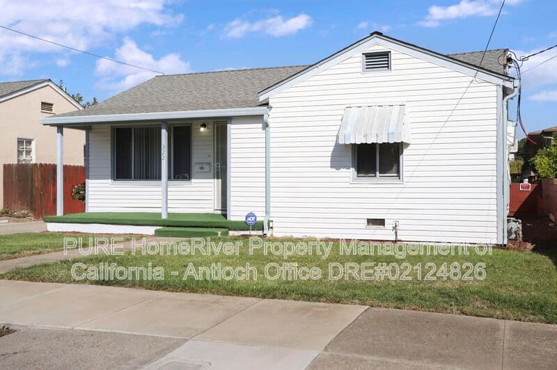 Antioch House: 322 W. Madill Street