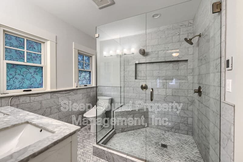 Portland House: 3835 SE Ankeny Street