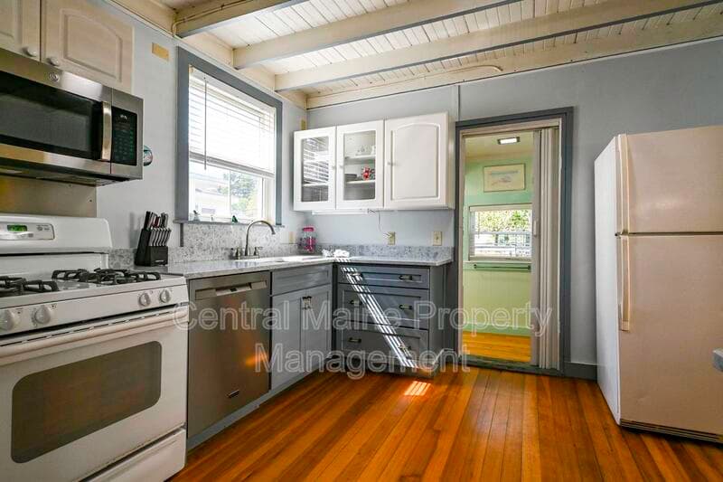 Old Orchard Beach House: 20 13th Street
