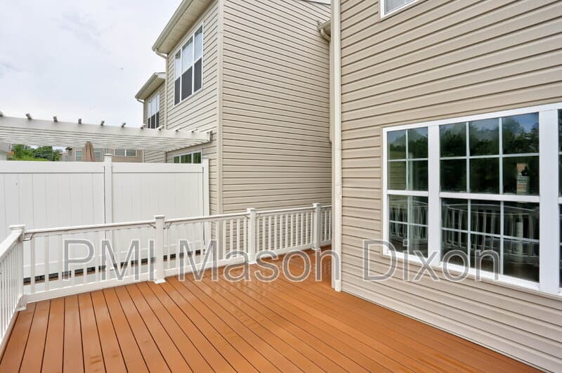 Baltimore House: 8434 Stansbury Lake Drive