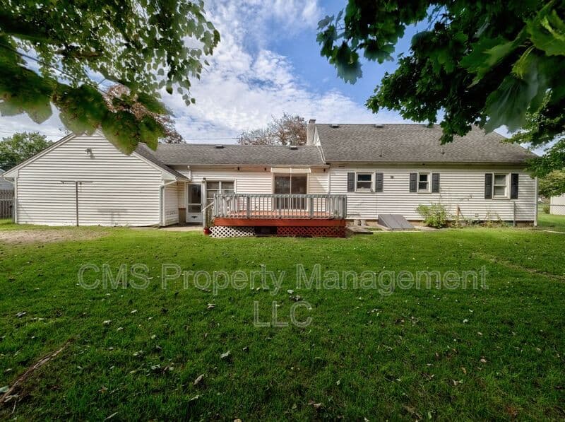 Manville House: 719 Newark Ave