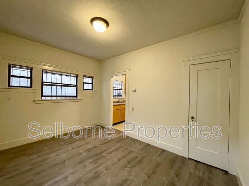 Oakland House: 359 Grand Ave.