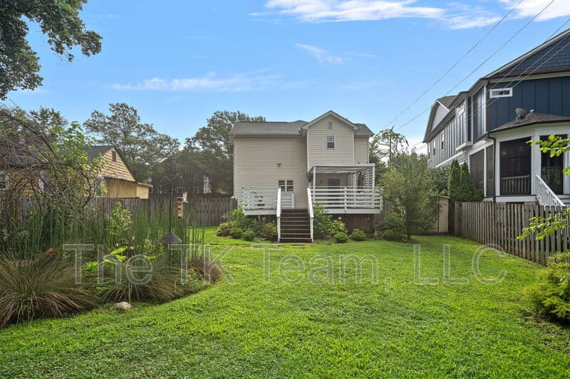 Charlotte House: 430 Iverson Way