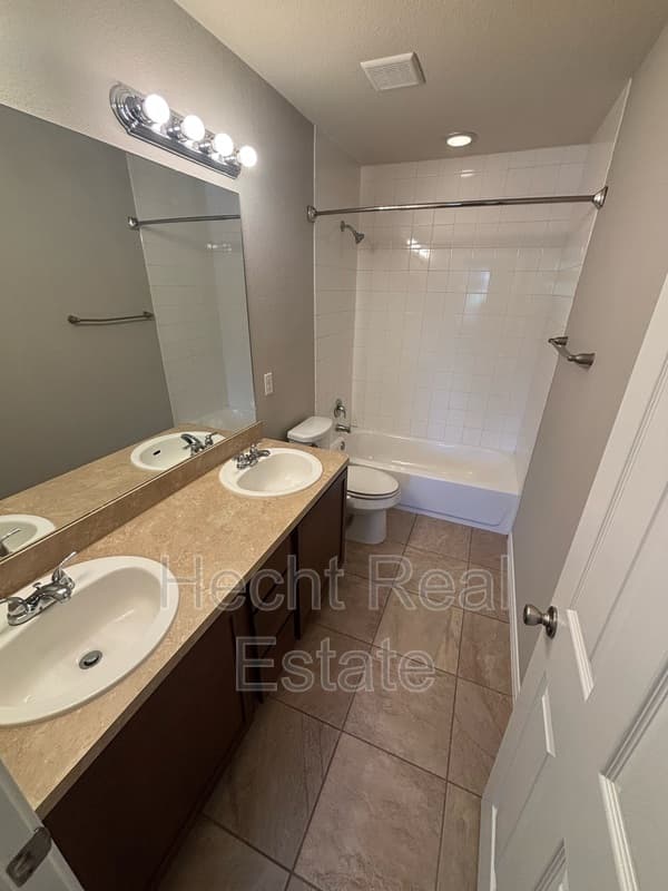 Liberty Hill Condo: 354 Carl Shipp - B