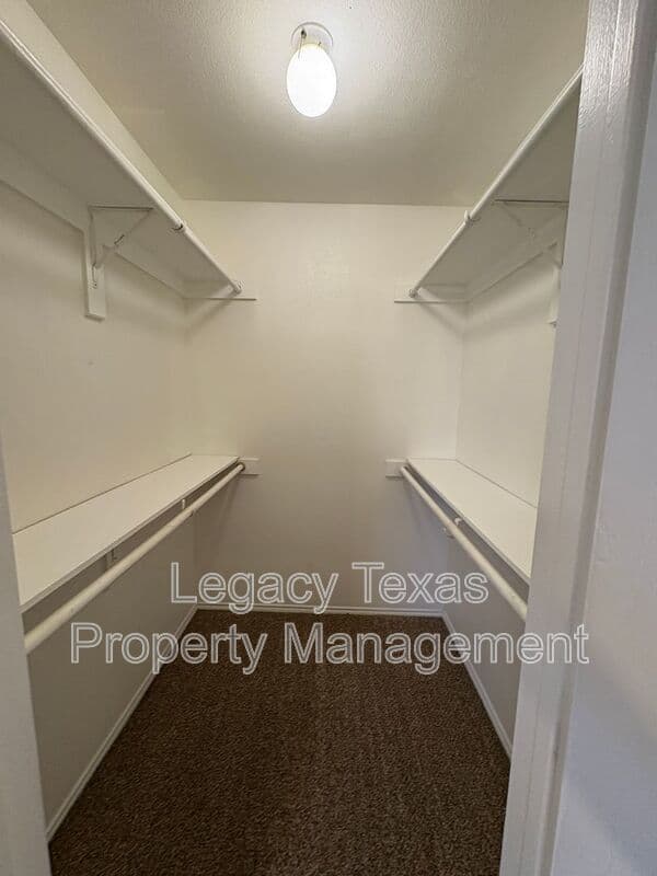 Cleburne House: 641 C WOODARD