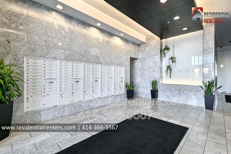Milwaukee Condo: 1141 N Martin L Jr Dr