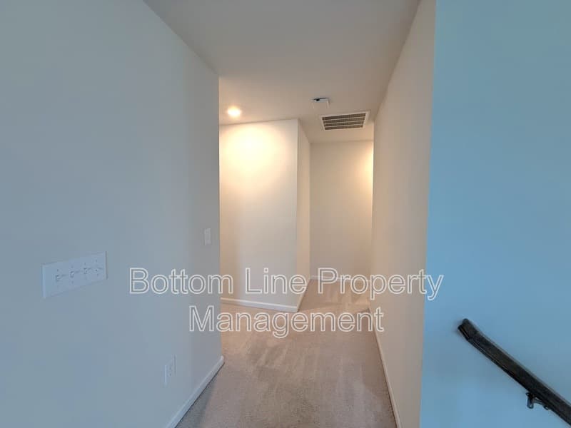 Fort Mill House: 729 Willshire Falls Dr