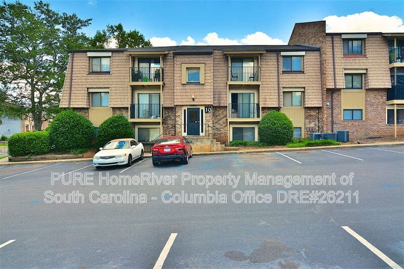 Columbia Condo: 1002 Old Manor Rd
