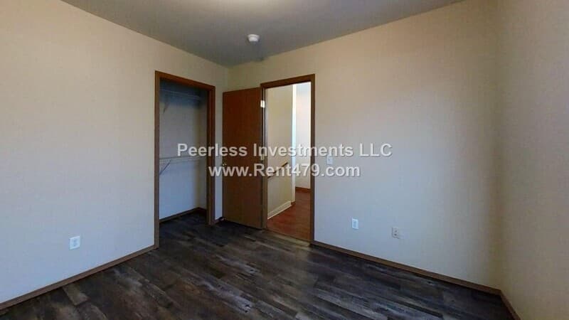 Springdale Condo: 1043-B Vale St