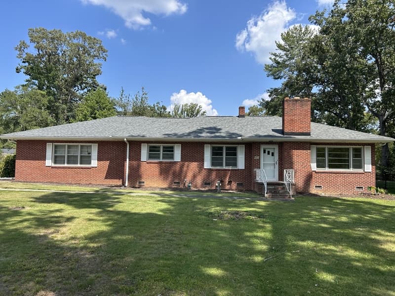 Greenville House: 407 Elizabeth Drive