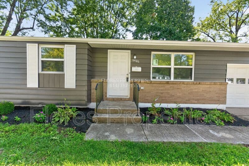 Columbus House: 6406 Faircrest Rd