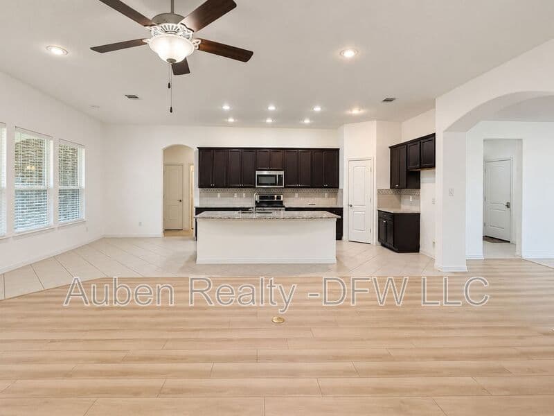 Fort Worth House: 8121 Belgian Blue Court